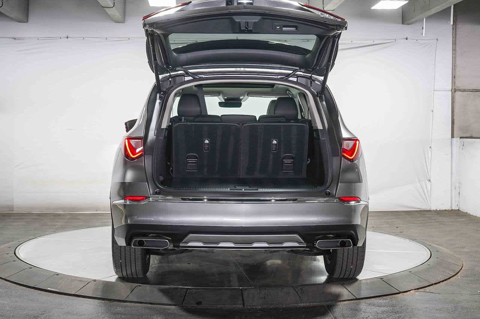 Used 2025 Acura MDX SH-AWD image 27