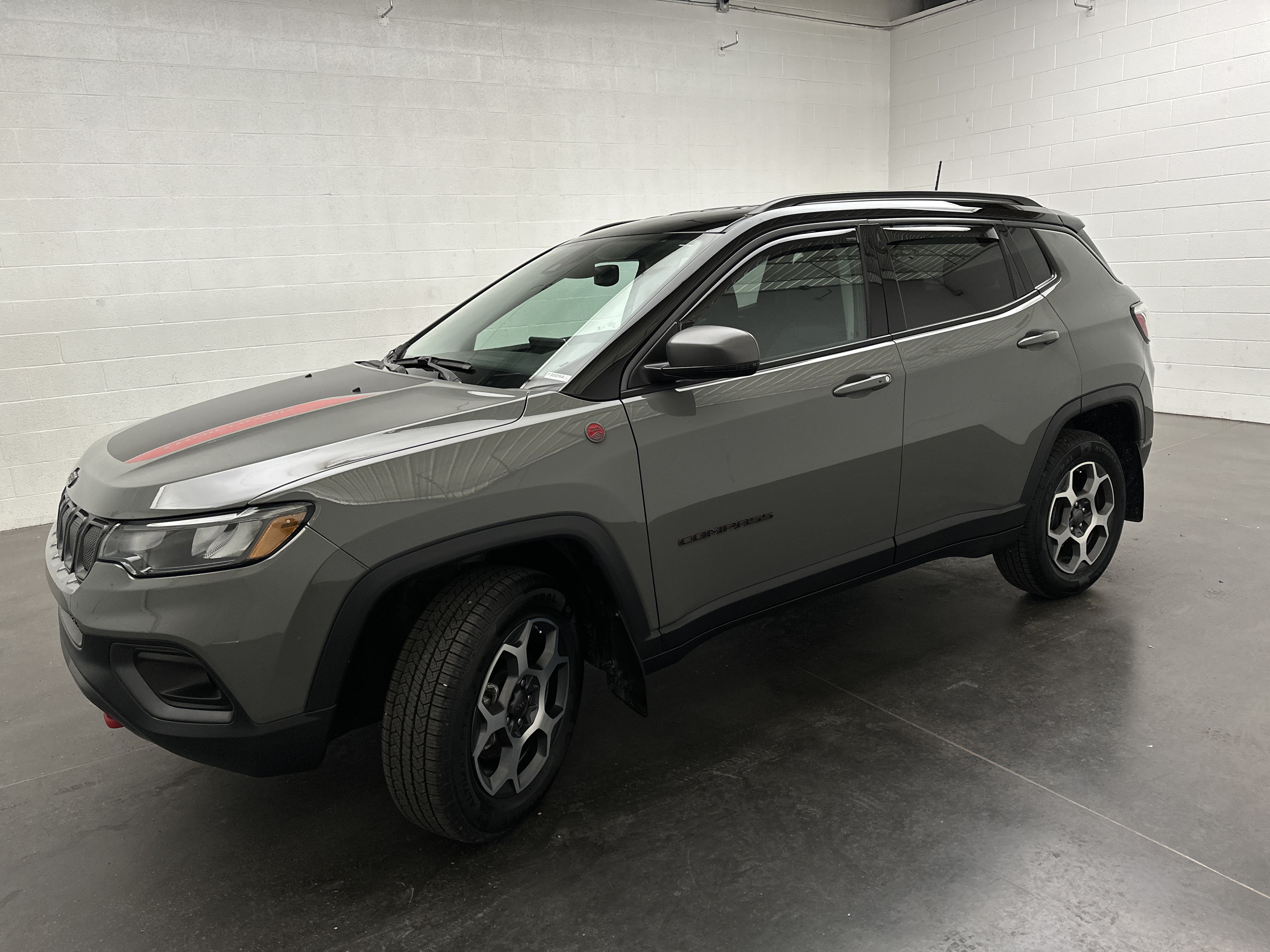 Used 2022 Jeep Compass Trailhawk AWD/4WD image 4