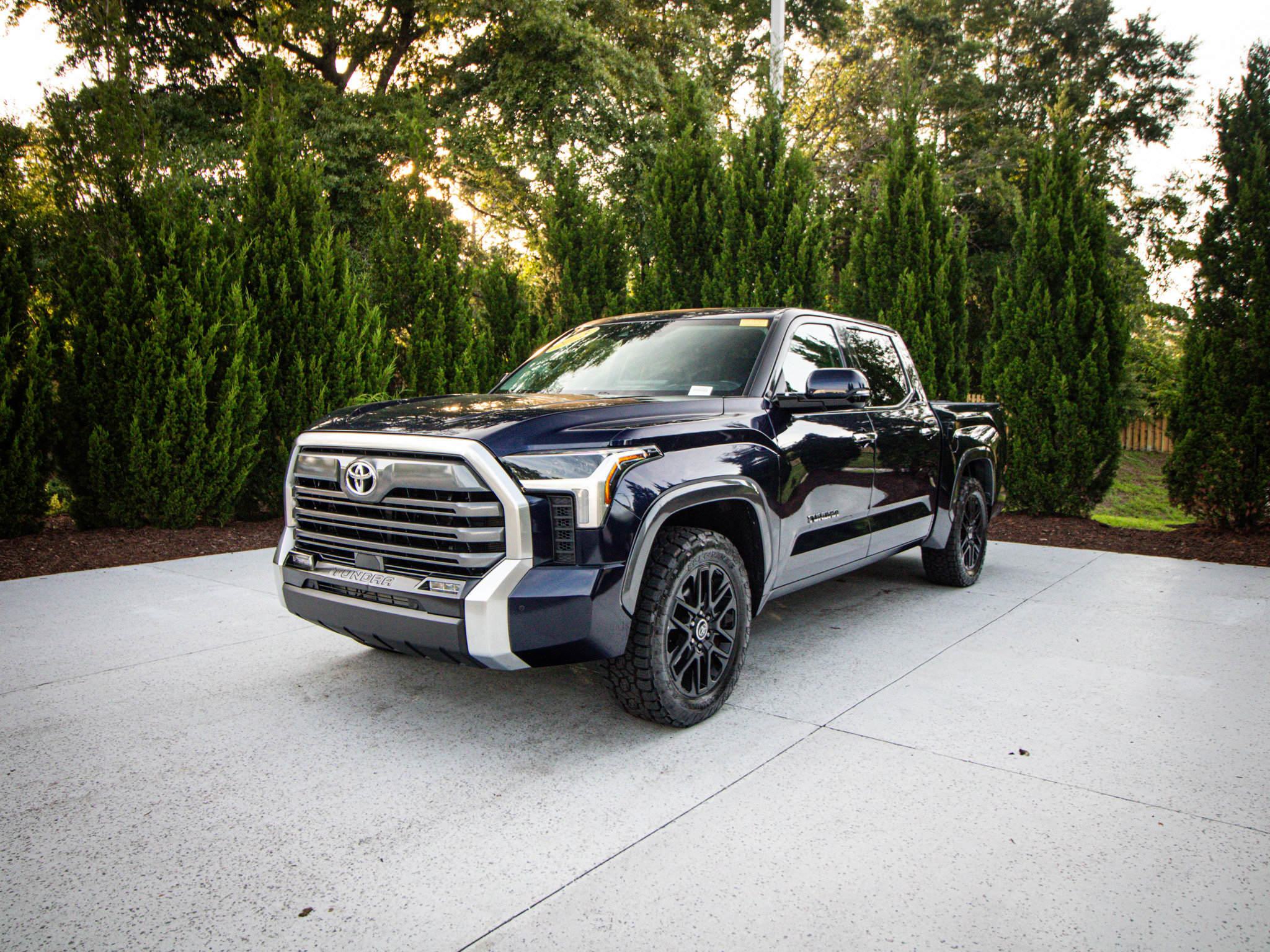 Used 2023 Toyota Tundra Limited w/ Power Package AWD/4WD image 5
