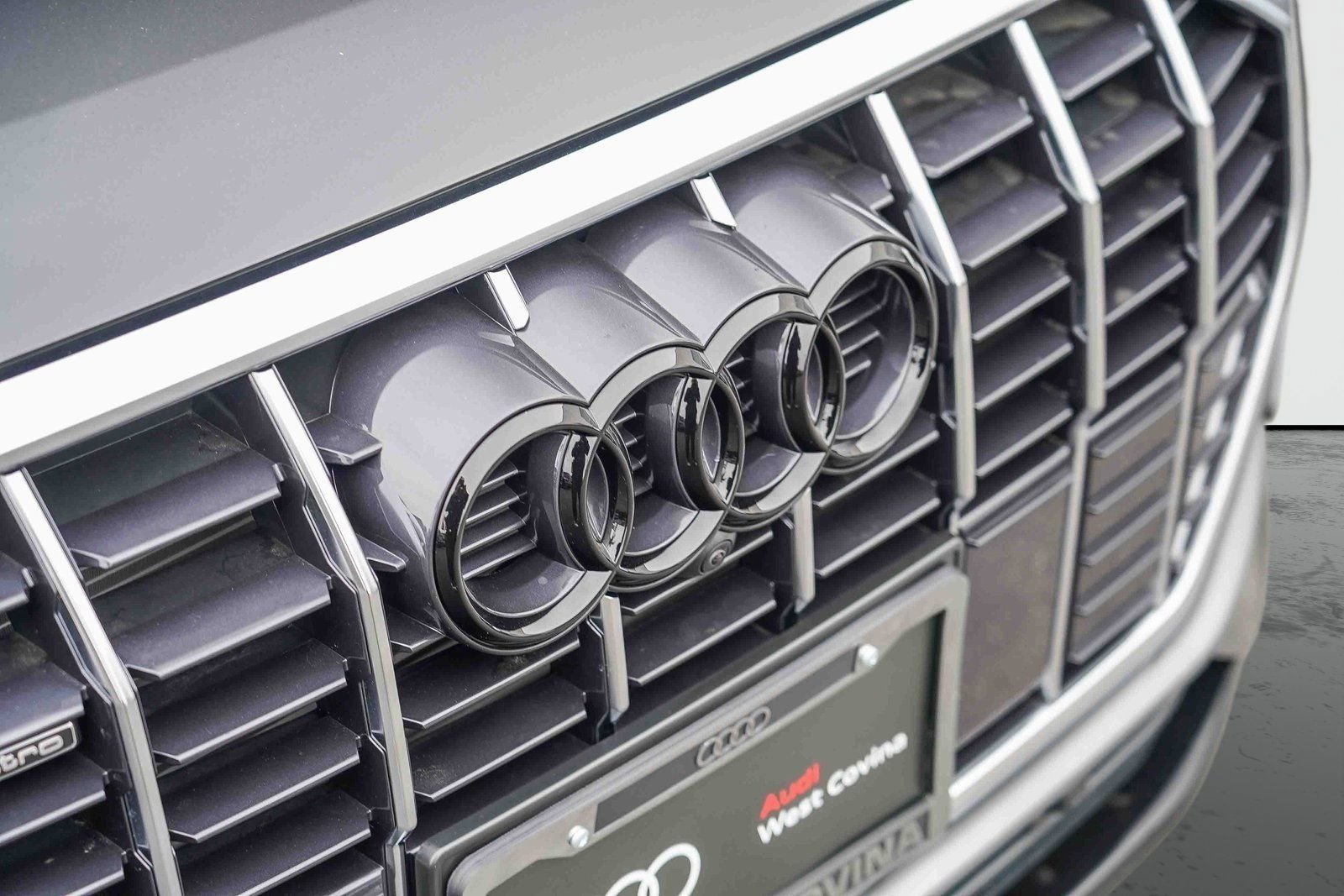 New 2025 Audi Q3 2.0T Premium Plus image 3