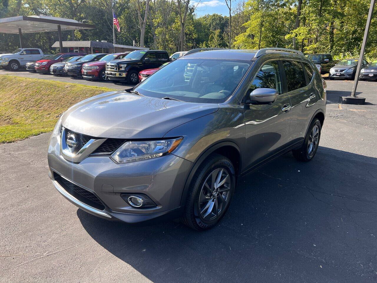 Used 2016 Nissan Rogue SL AWD/4WD image 2