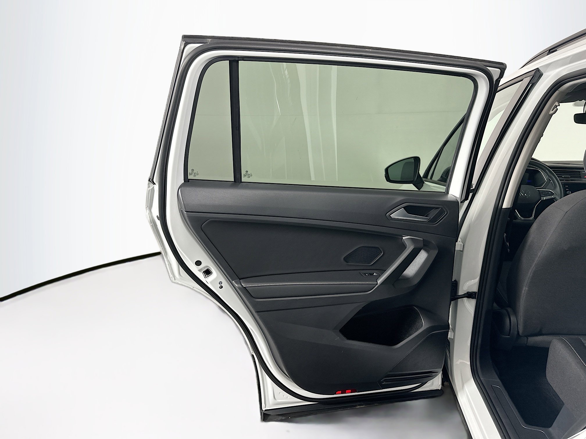 Used 2024 Volkswagen Tiguan S image 25