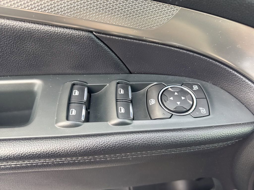 Used 2018 Ford Explorer XLT w/ Equipment Group 202A image 33