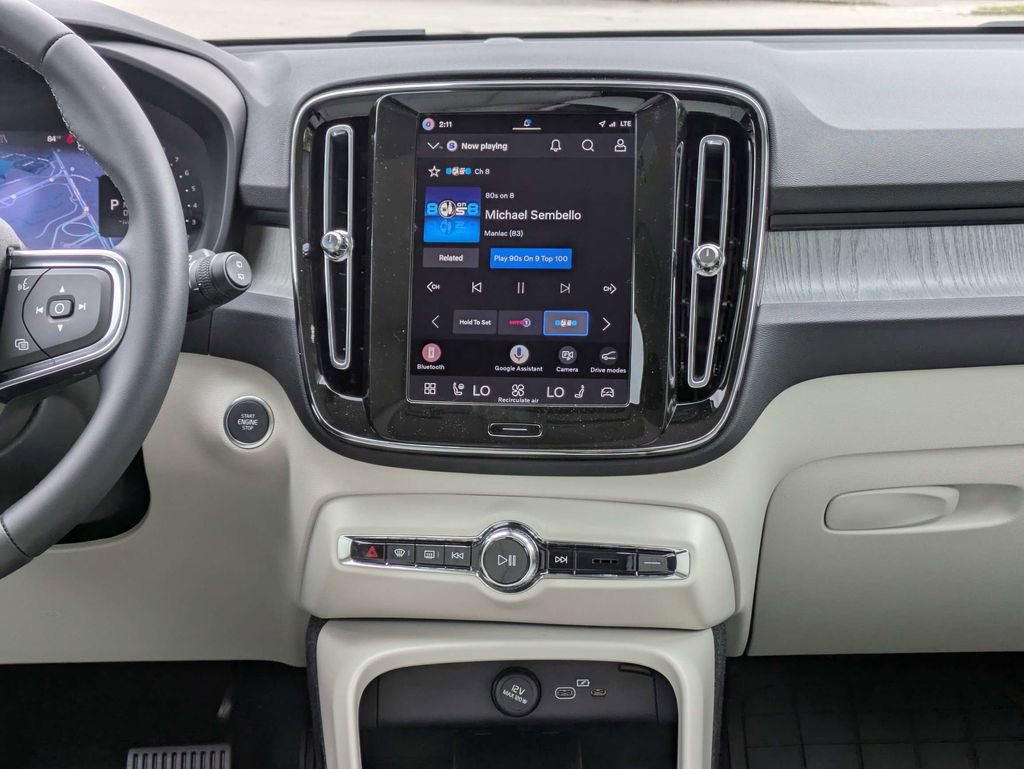New 2026 Volvo XC40 B5 Plus w/ Protection Package Premier AWD/4WD image 22