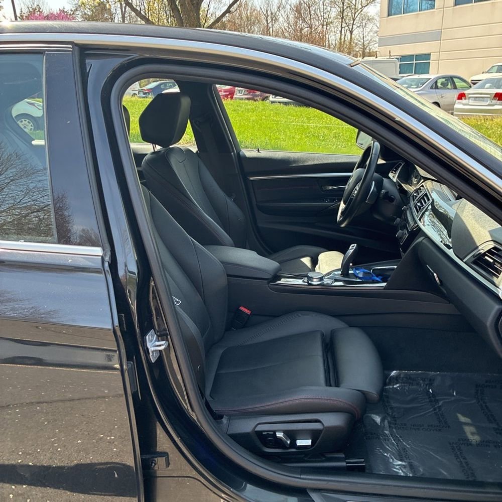 Used 2017 BMW 330e image 6