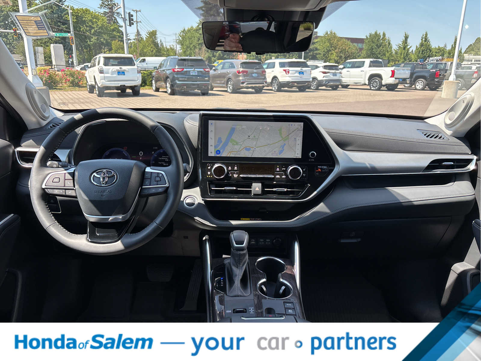 Used 2026 Toyota Highlander Platinum AWD/4WD image 10