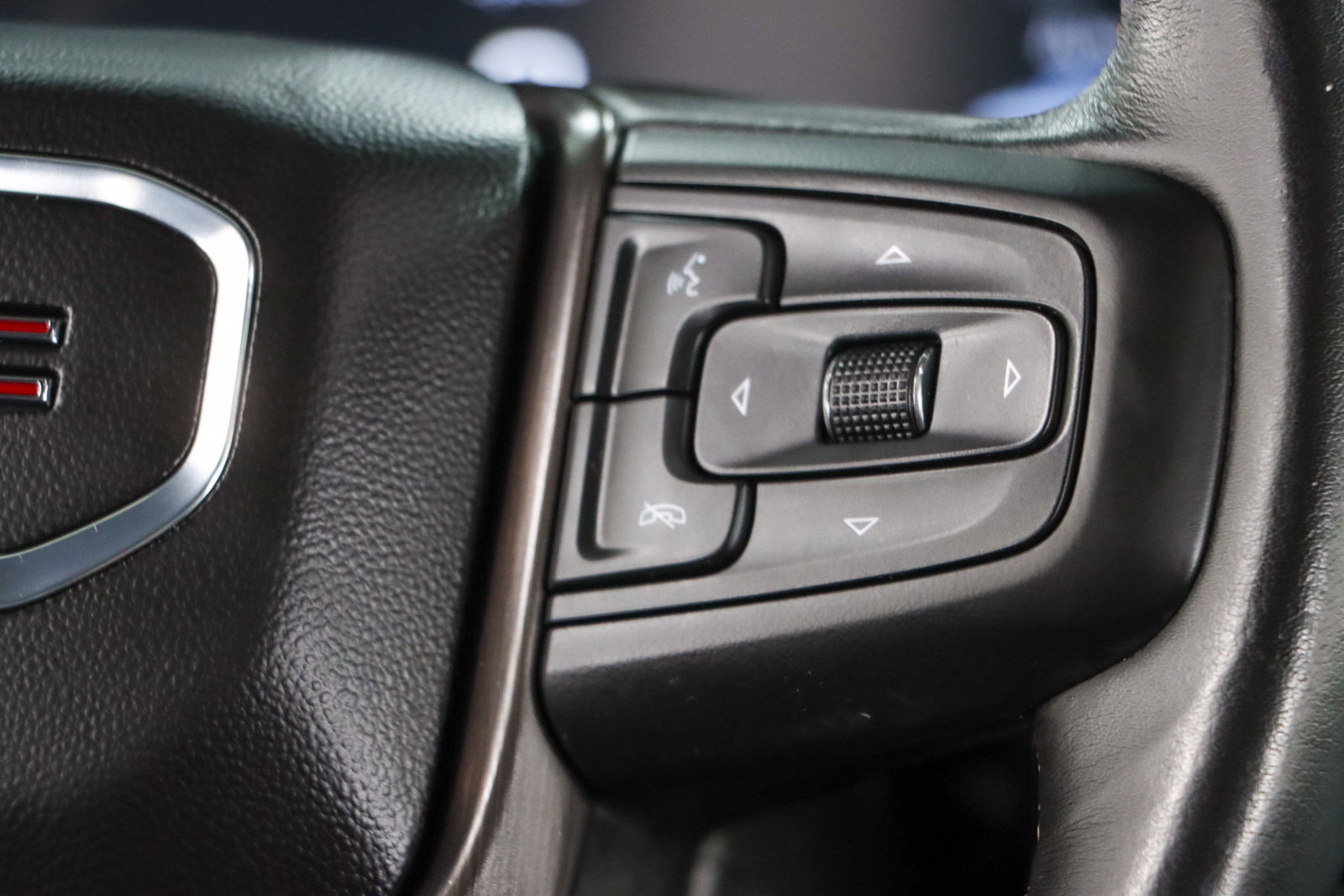 Used 2022 GMC Yukon AT4 image 15