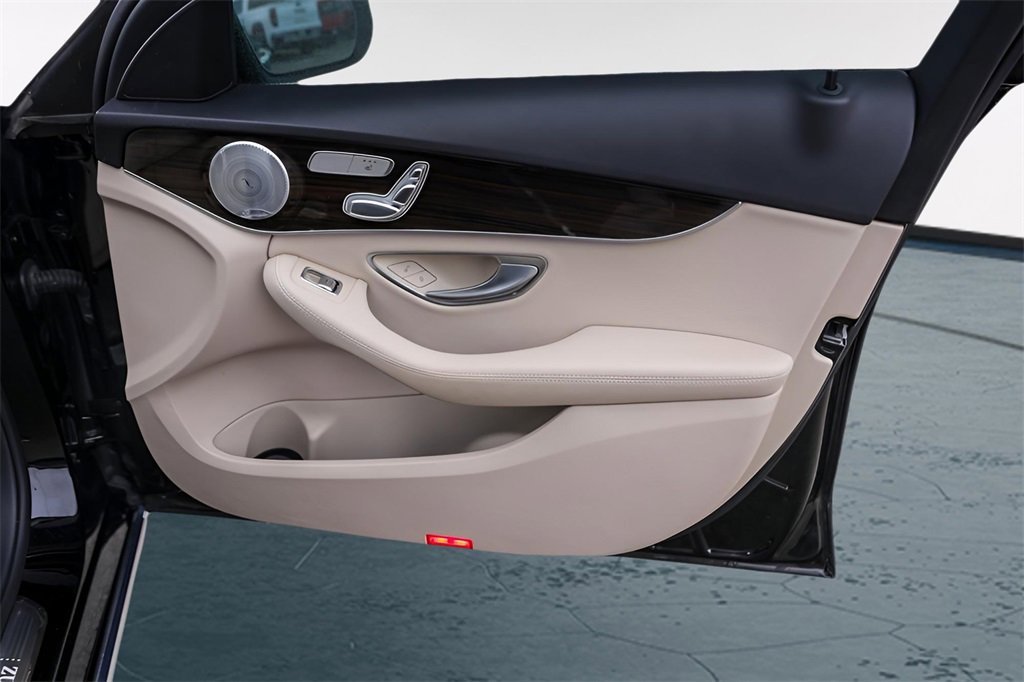 Used 2021 Mercedes-Benz C 300 Sedan image 31