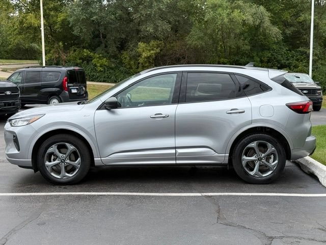 Used 2024 Ford Escape ST-Line w/ Tech Pack #1 AWD/4WD image 6
