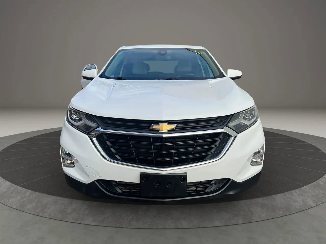 Used 2020 Chevrolet Equinox LT w/ Driver Convenience Package image 2