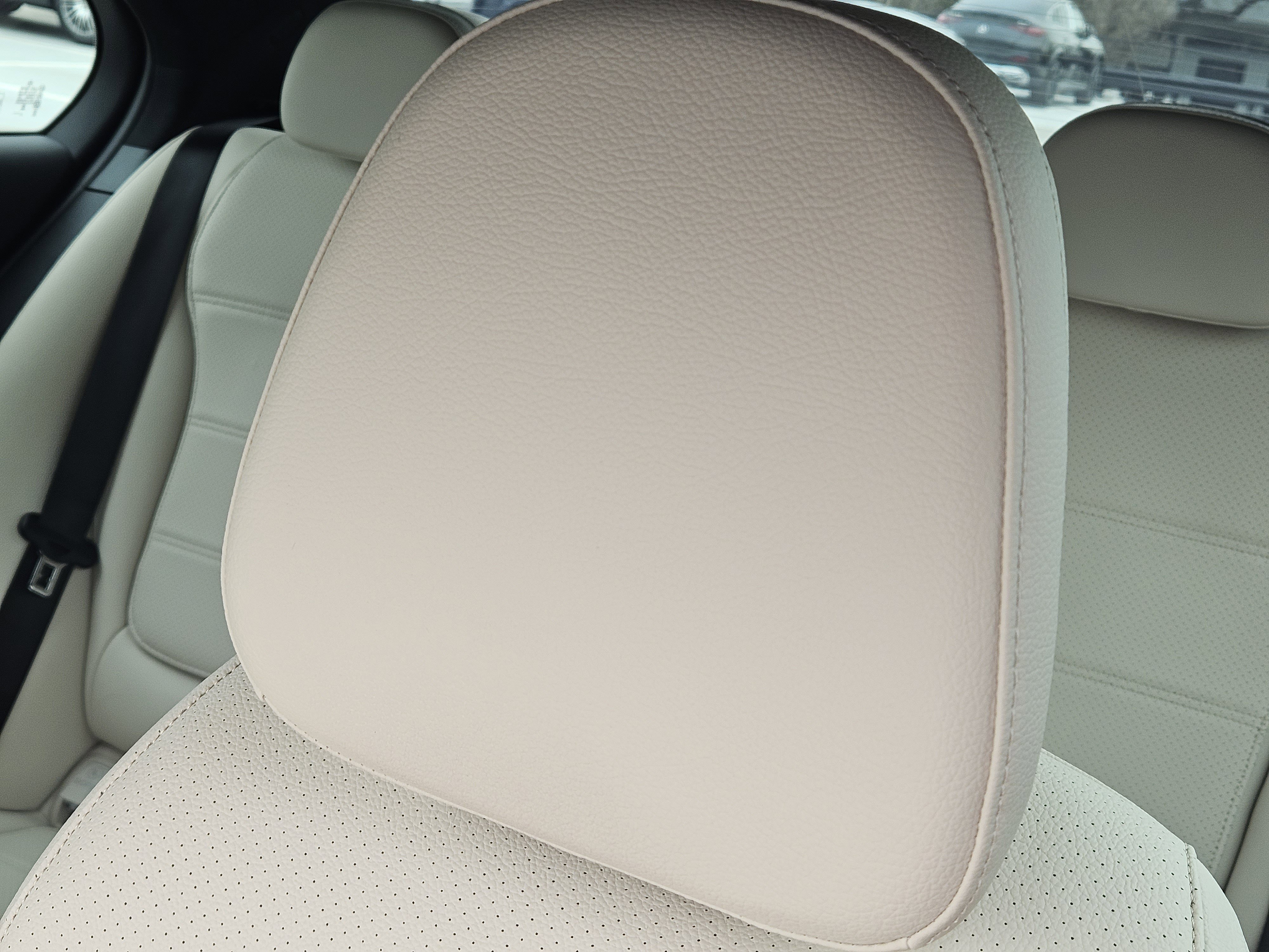 Used 2025 Mercedes-Benz C 300 4MATIC Sedan image 16