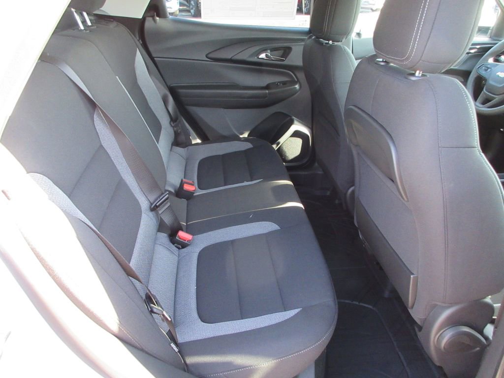 New 2026 Chevrolet TrailBlazer LT w/ LPO, Blackout Package FWD image 17