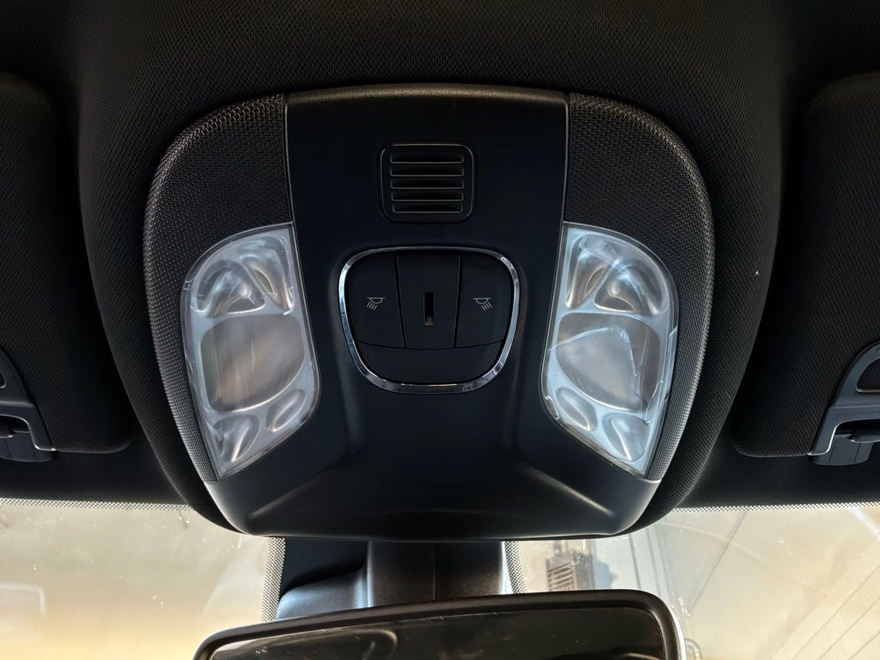 Used 2025 Jeep Compass Limited AWD/4WD image 16