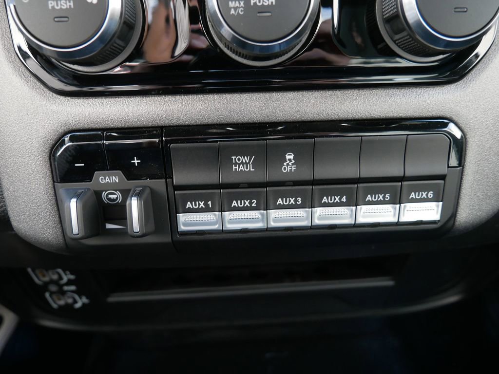 New 2026 RAM 3500 Tradesman w/ Chrome Appearance Group A AWD/4WD image 8