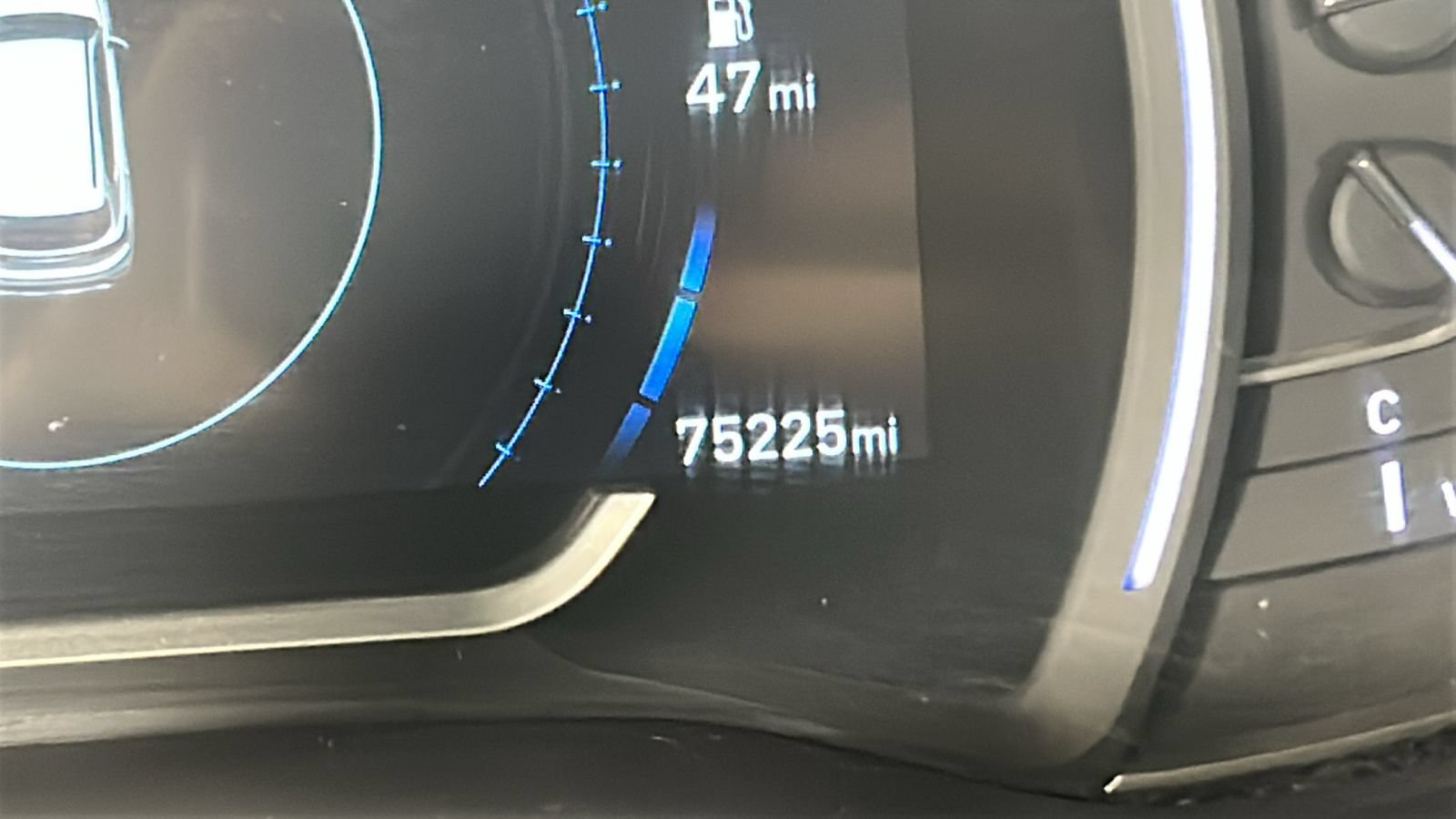 Used 2019 Hyundai Santa Fe AWD image 23