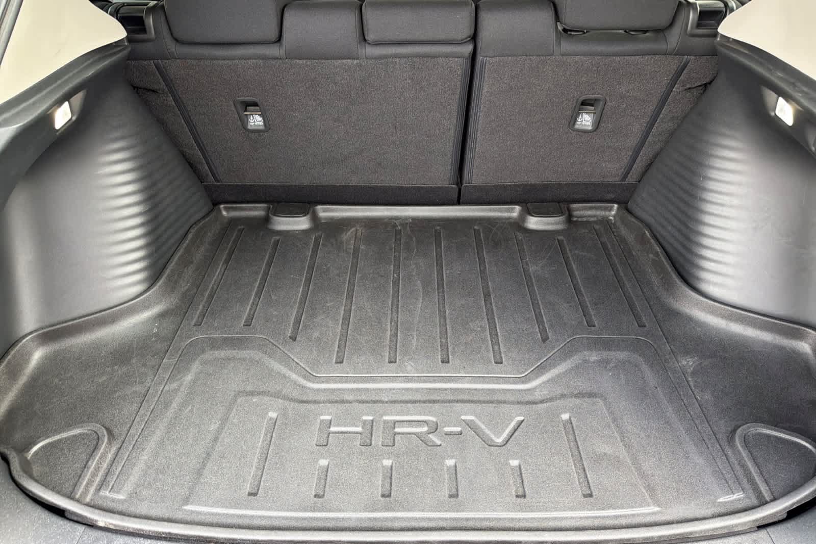 Used 2023 Honda HR-V LX image 17