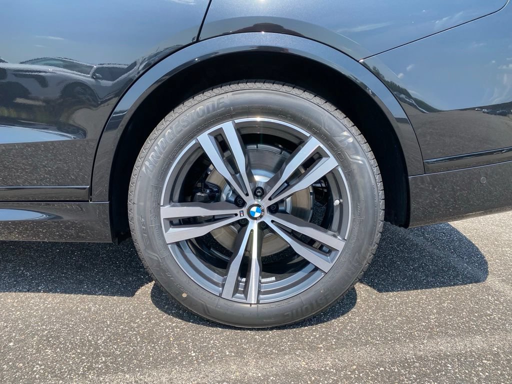 New 2027 BMW X7 xDrive40i w/ M Sport Package AWD/4WD image 5