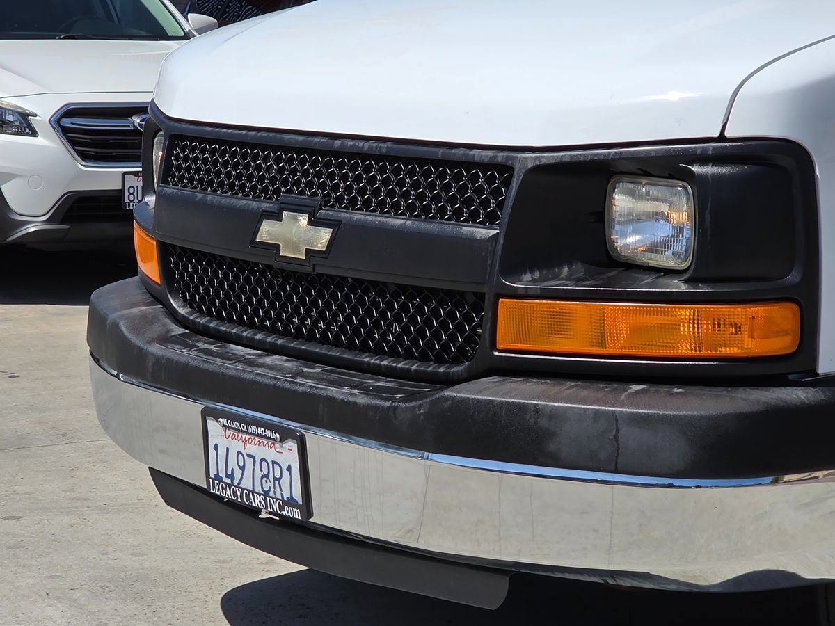 Used 2014 Chevrolet Express 2500 Extended RWD image 6
