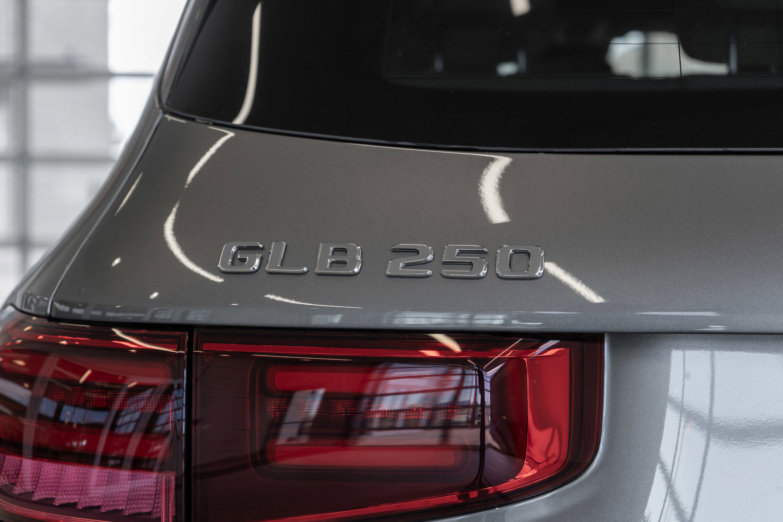 Used 2025 Mercedes-Benz GLB 250 4MATIC image 22