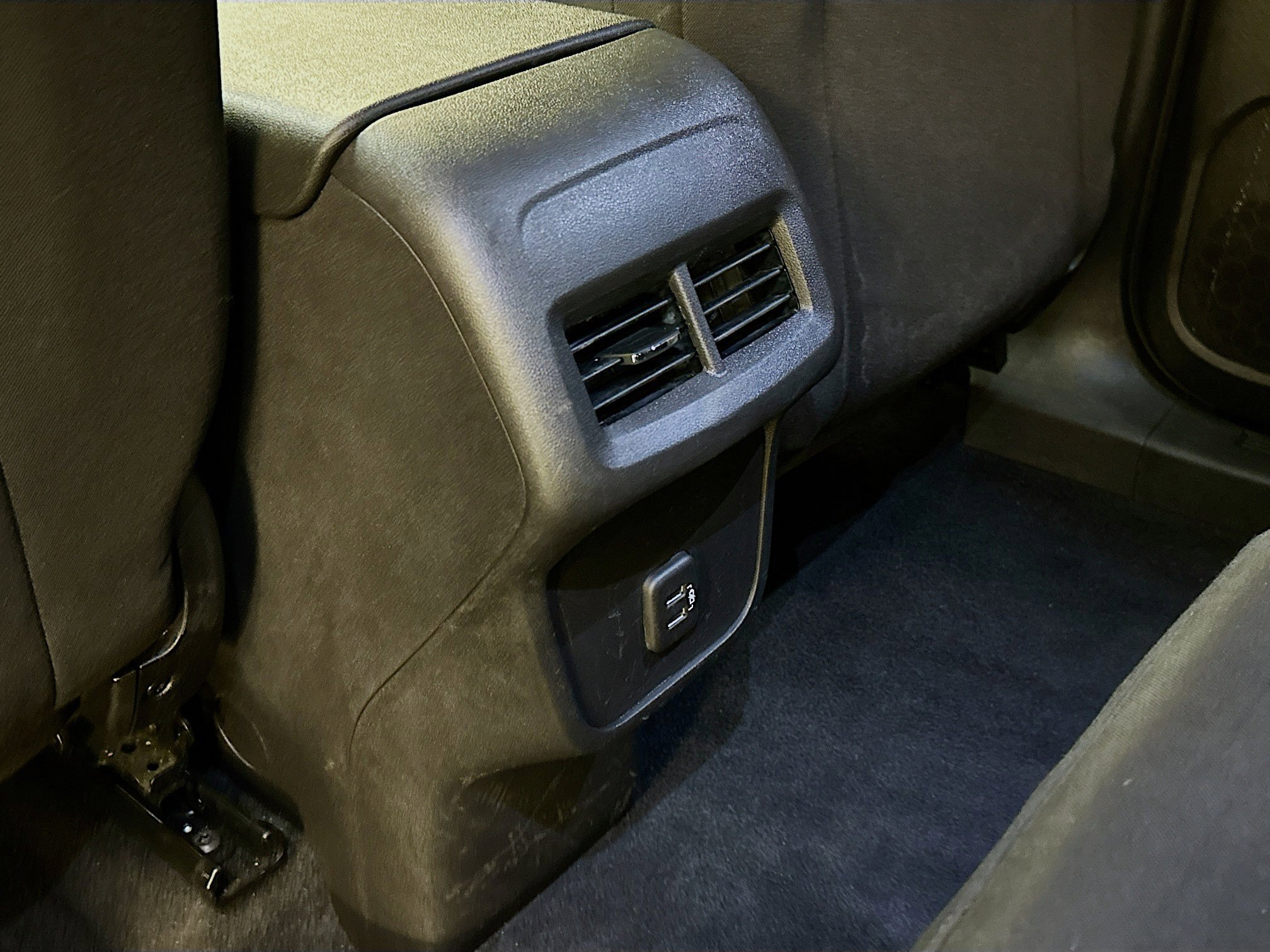 Used 2021 Chevrolet Equinox LT image 28