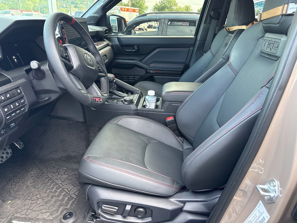Used 2025 Toyota Tacoma TRD Pro w/ Tow Tech Package AWD/4WD image 8