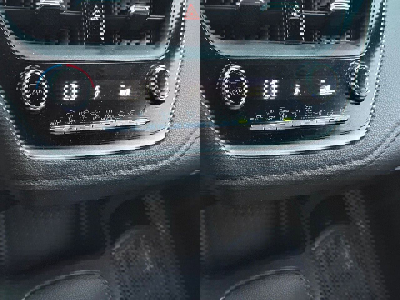 Used 2021 Toyota Corolla SE image 20