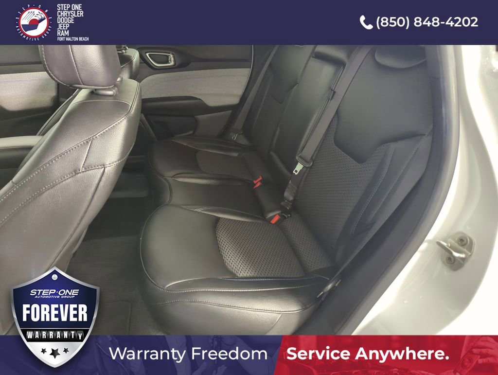Used 2024 Jeep Compass Latitude AWD/4WD image 27