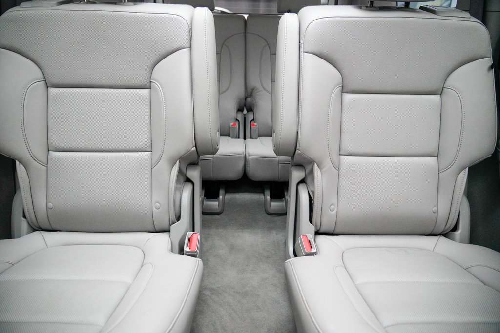 Used 2023 GMC Acadia SLT w/ Preferred Package image 26