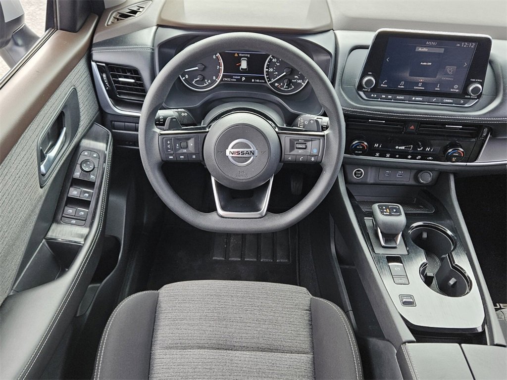 Used 2021 Nissan Rogue SV image 5