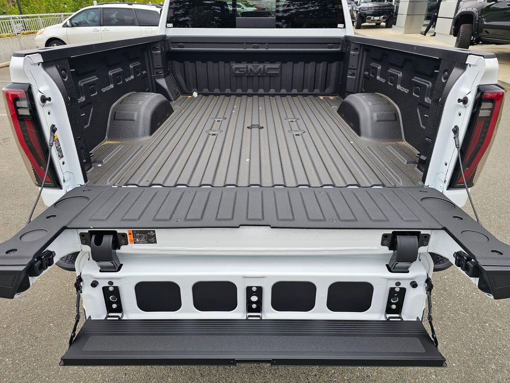 New 2026 GMC Sierra 3500 AT4 w/ AT4 Premium Plus Package AWD/4WD image 13