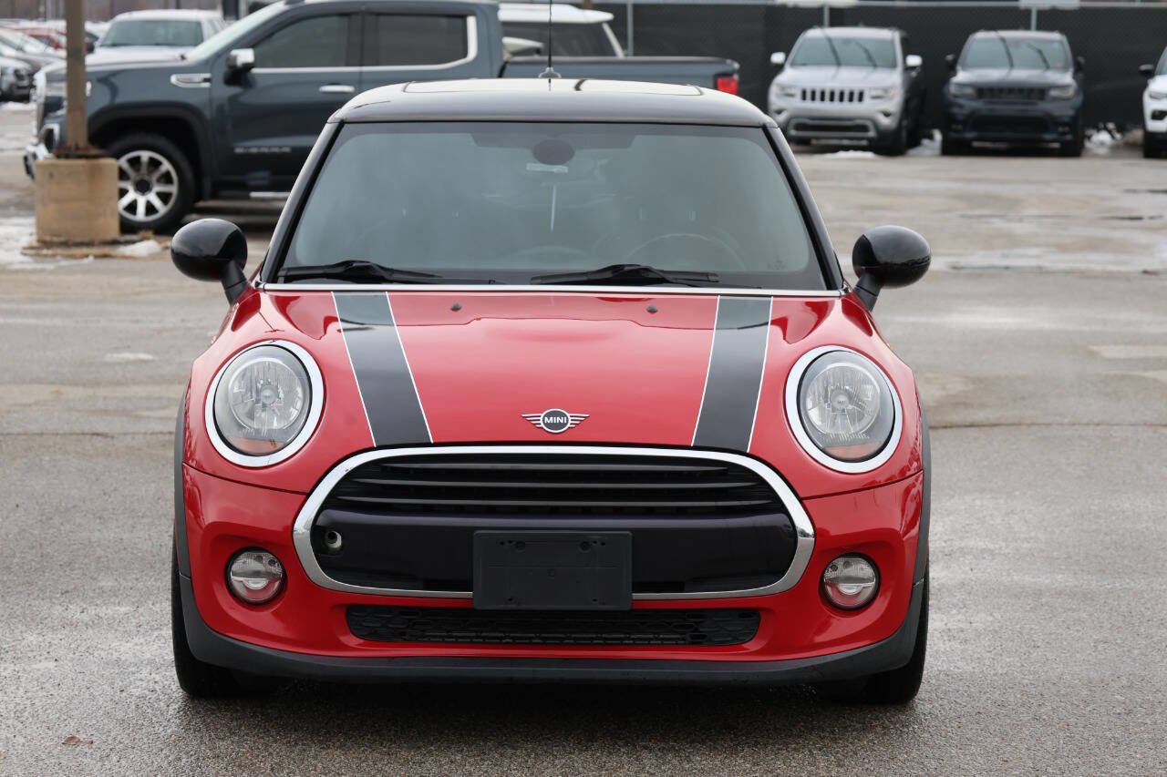 Used 2019 MINI Cooper 2-Door Hardtop image 5
