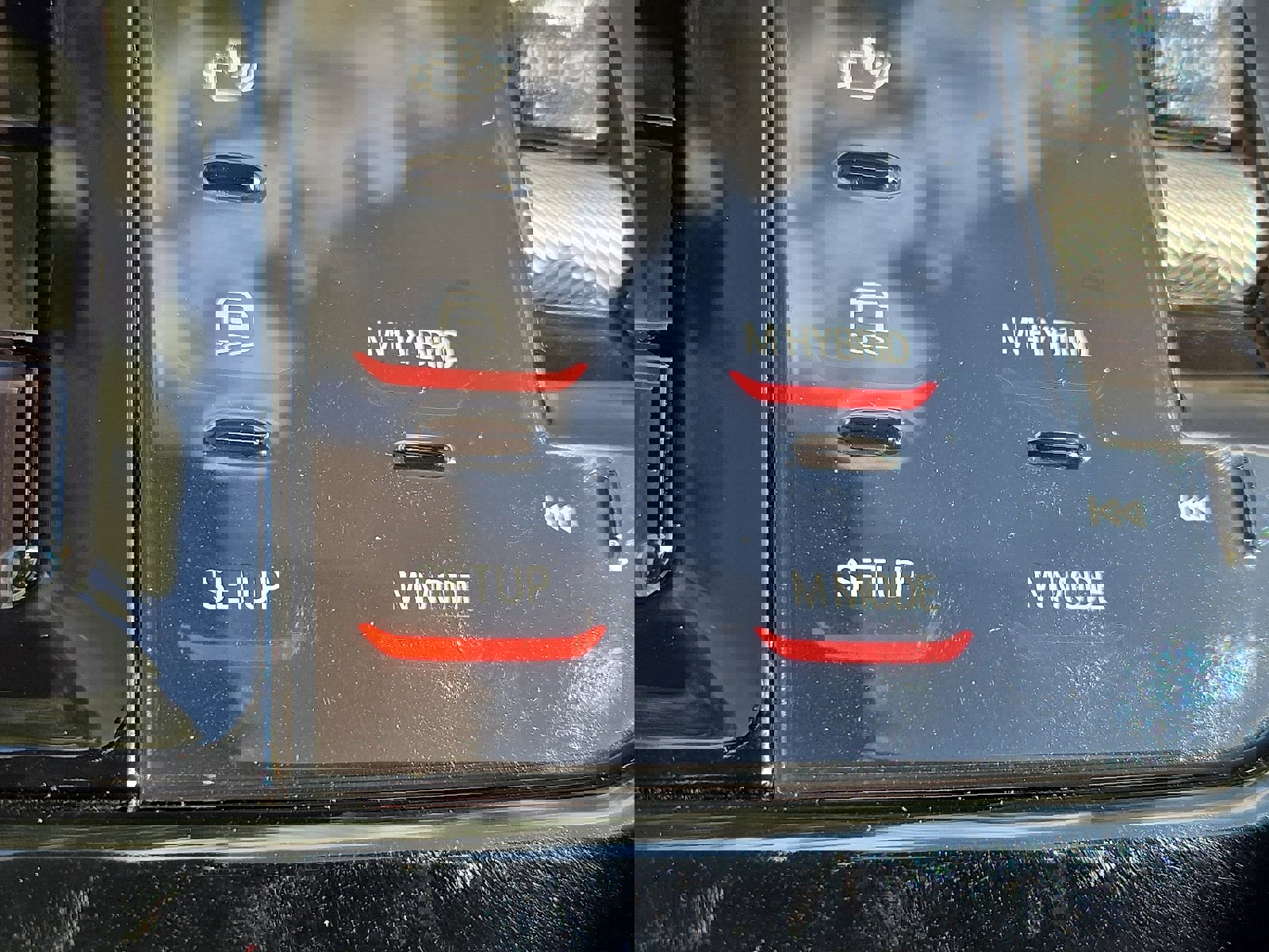 Used 2025 BMW M5 w/ Executive Package image 26