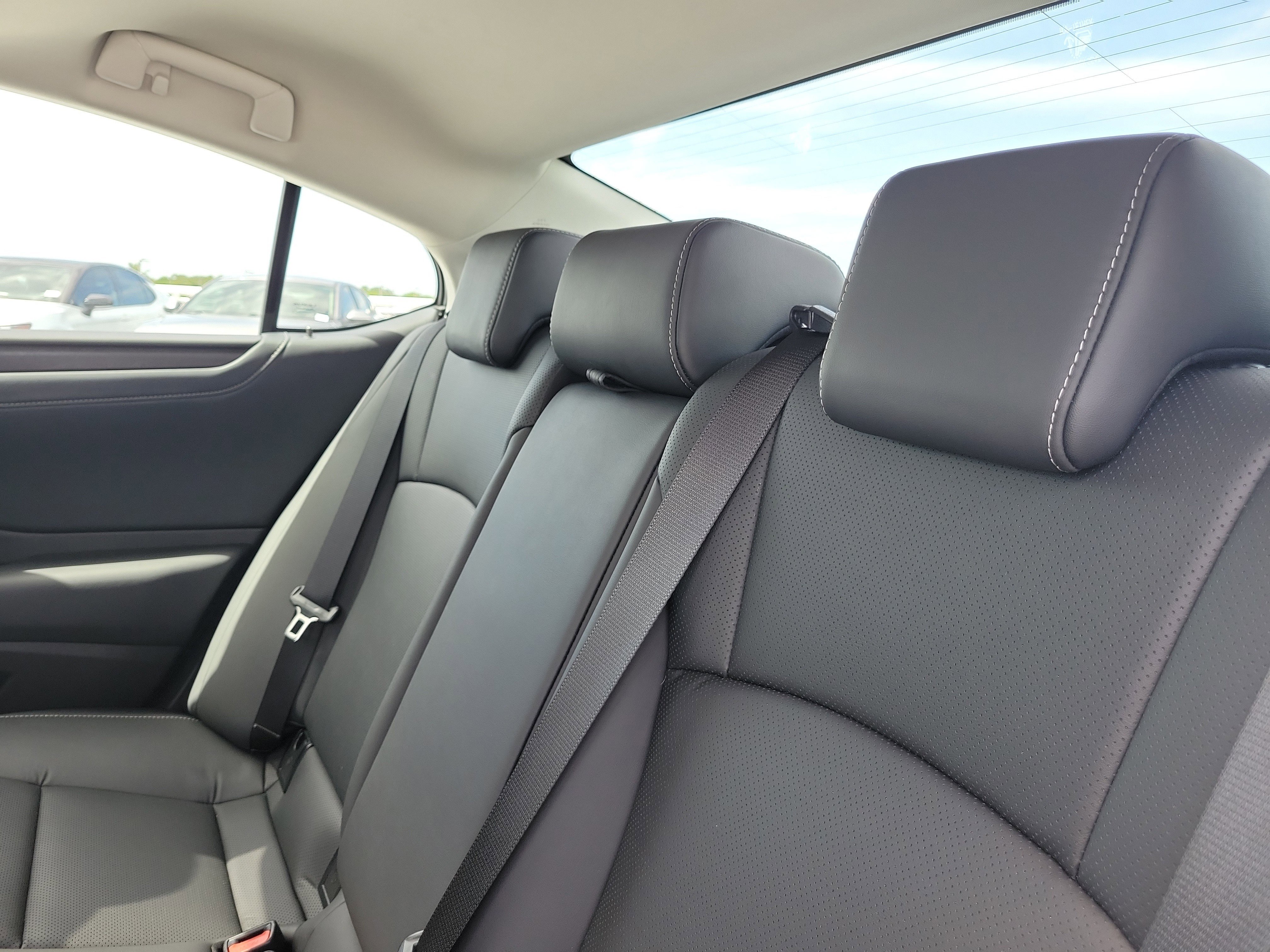 Certified 2025 Lexus ES 350 w/ Premium Package FWD image 12
