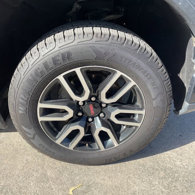 Used 2023 GMC Sierra 1500 AT4 image 10