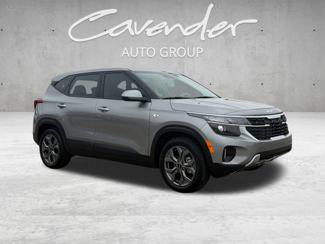 Used 2026 Kia Seltos LX FWD image 2