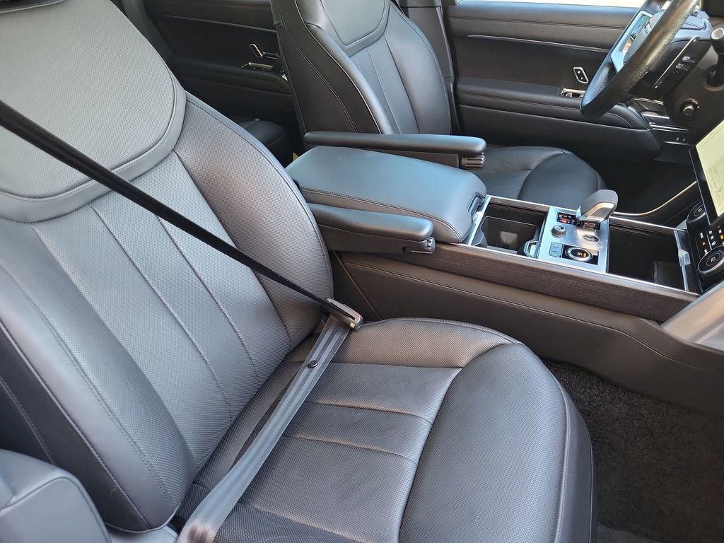 Used 2023 Land Rover Range Rover SE image 13