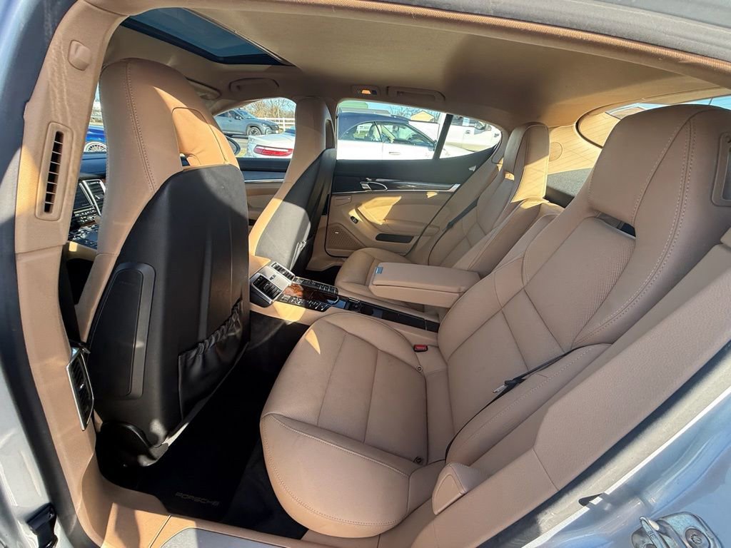 Used 2015 Porsche Panamera 4 image 20