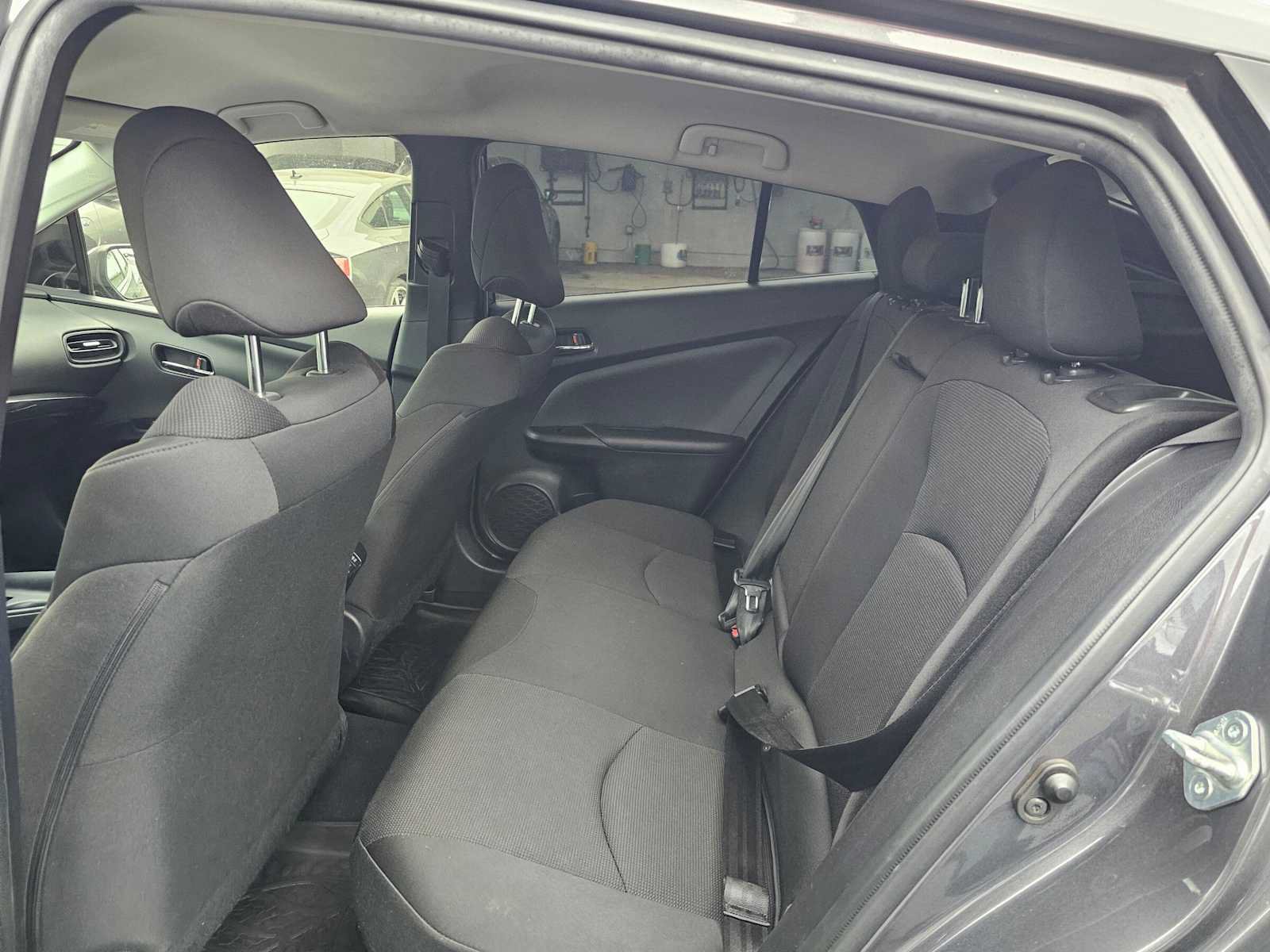 Used 2020 Toyota Prius L Eco FWD image 16
