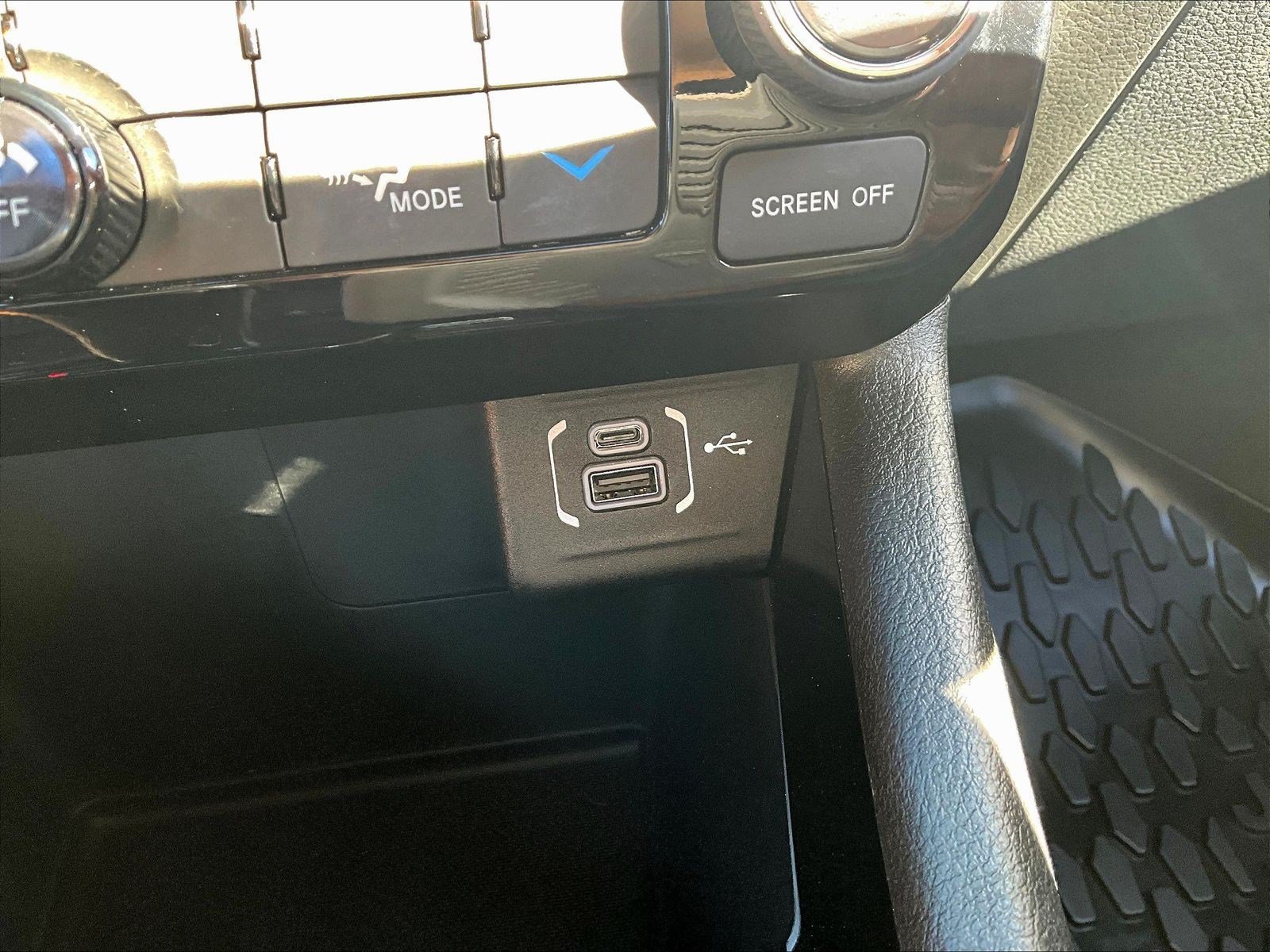 Used 2026 Jeep Compass Limited w/ Mopar All Weather Package AWD/4WD image 16