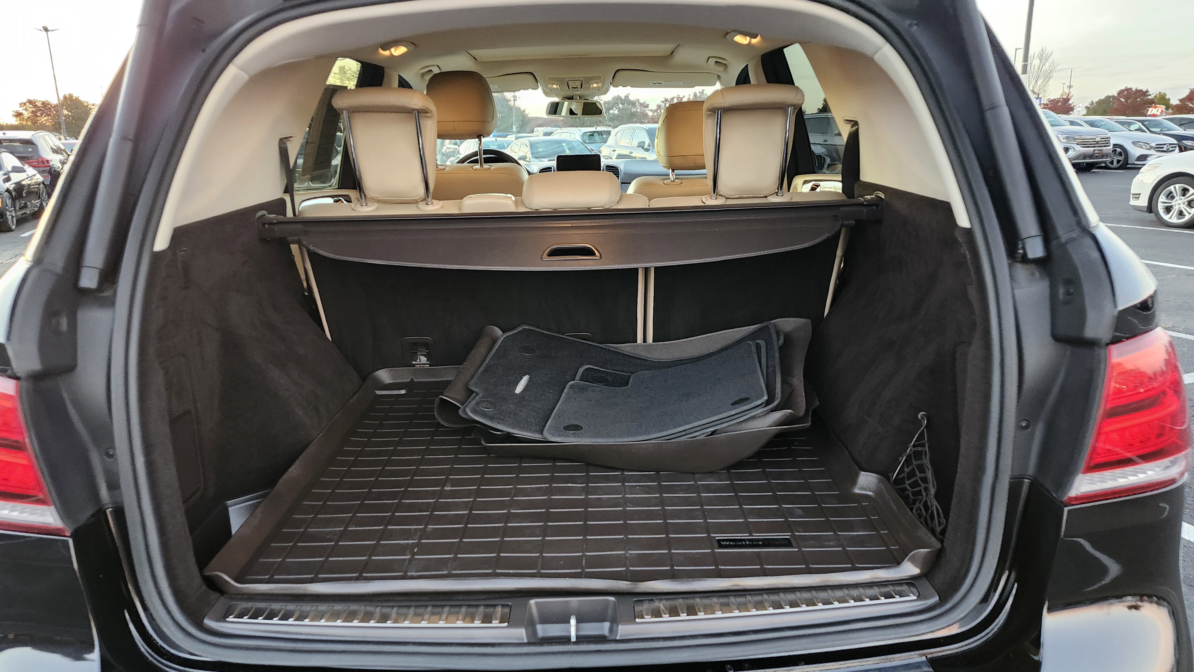 Used 2016 Mercedes-Benz GLE 350 4MATIC w/ Premium Package image 16