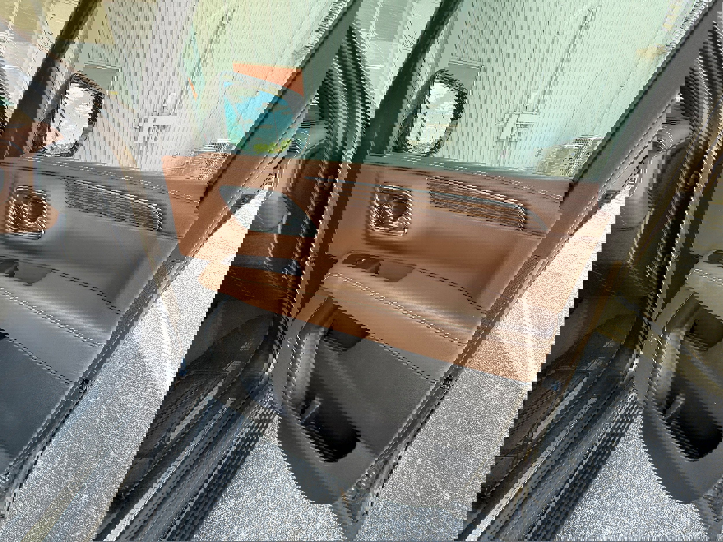 Used 2021 Chevrolet Tahoe High Country w/ Premium Package image 19