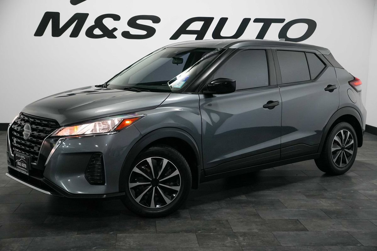 Used 2021 Nissan Kicks S FWD image 2