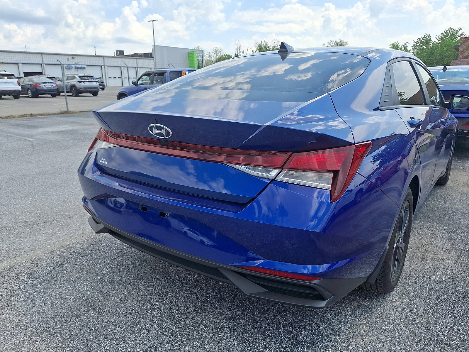 Certified 2023 Hyundai Elantra SEL w/ Winter Weather Package FWD image 9