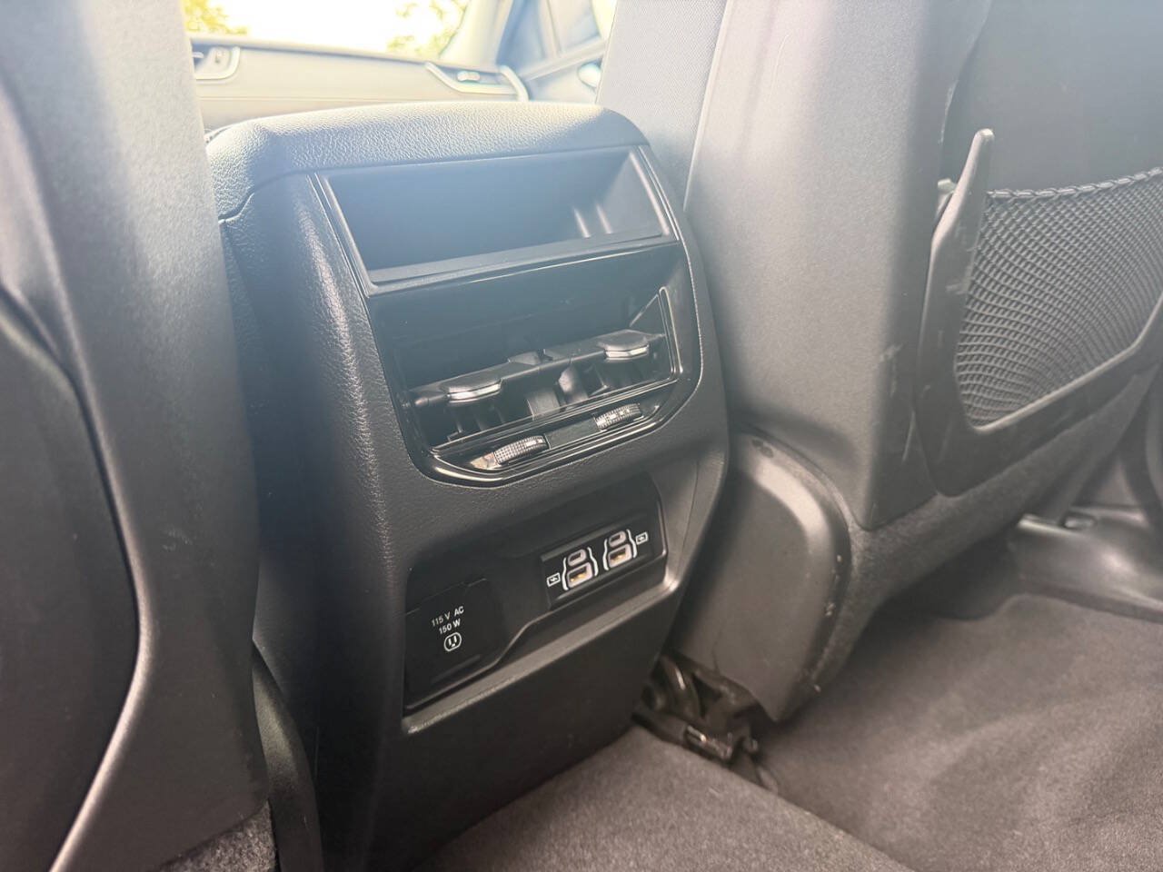 Used 2023 Jeep Grand Cherokee Laredo w/ Luxury Tech Group I AWD/4WD image 21