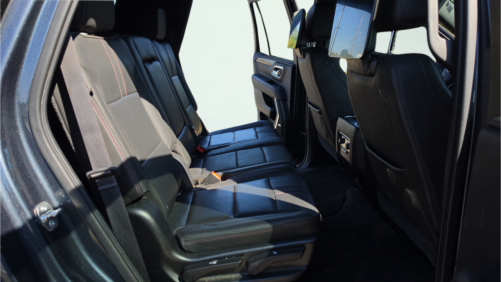 Used 2021 Chevrolet Tahoe RST w/ Rear Media and Nav Package AWD/4WD image 21