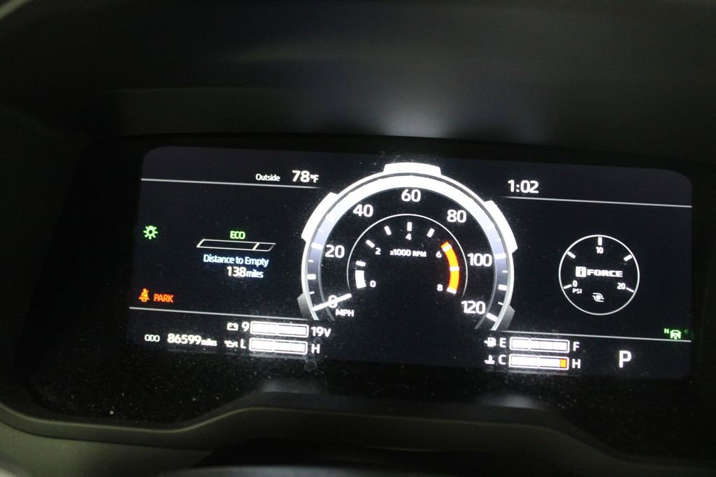 Used 2023 Toyota Tundra Platinum w/ Advanced Package image 24