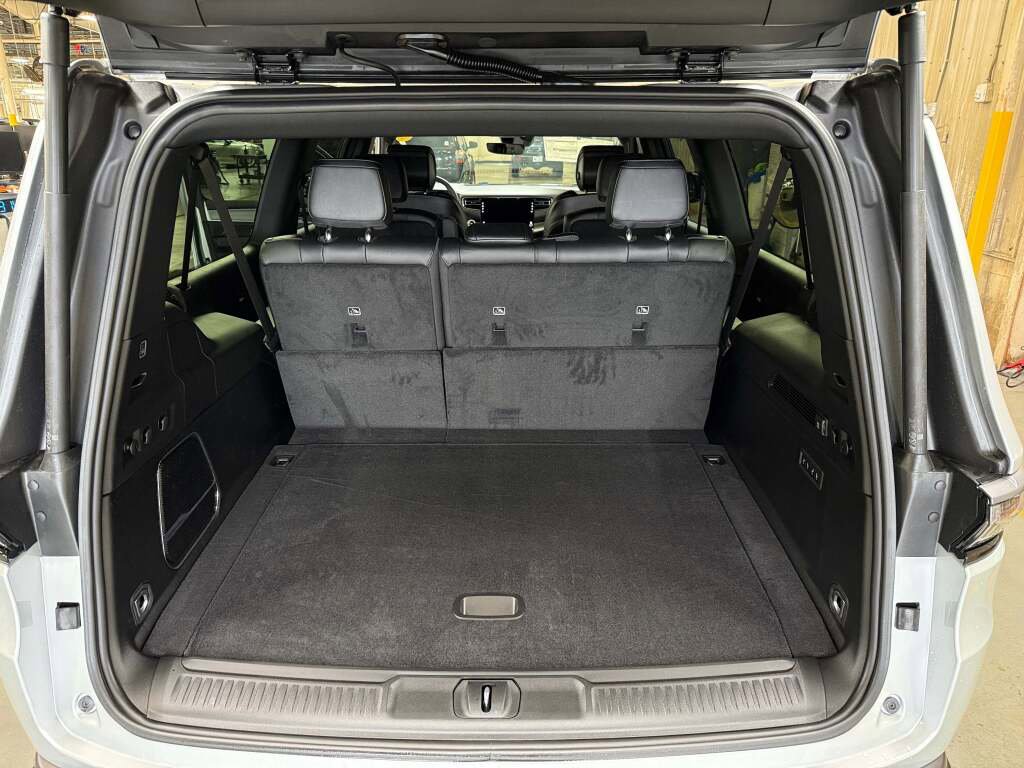 New 2026 Jeep Grand Wagoneer L Limited image 23