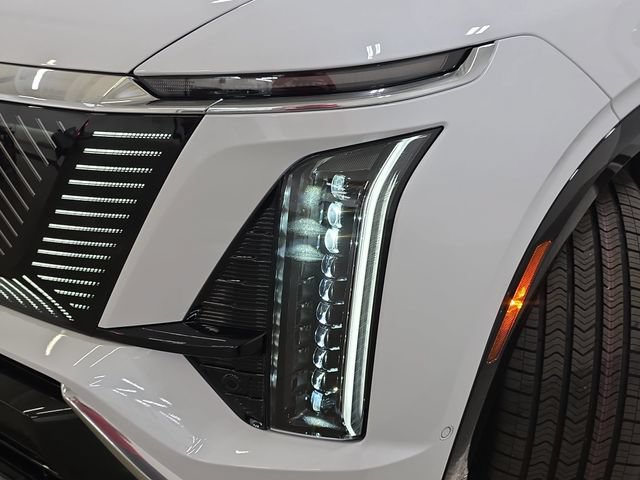 New 2027 Cadillac Vistiq Luxury w/ LPO, Floor Liner Package AWD/4WD image 26