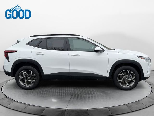 Used 2025 Chevrolet Trax LT w/ LT Convenience Package image 6