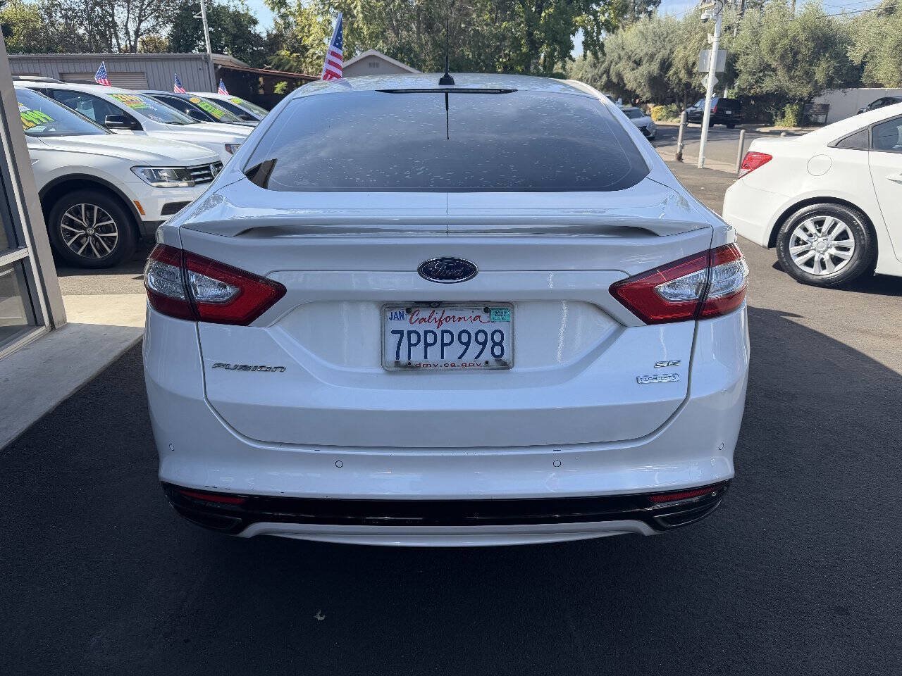 Used 2016 Ford Fusion SE FWD image 6